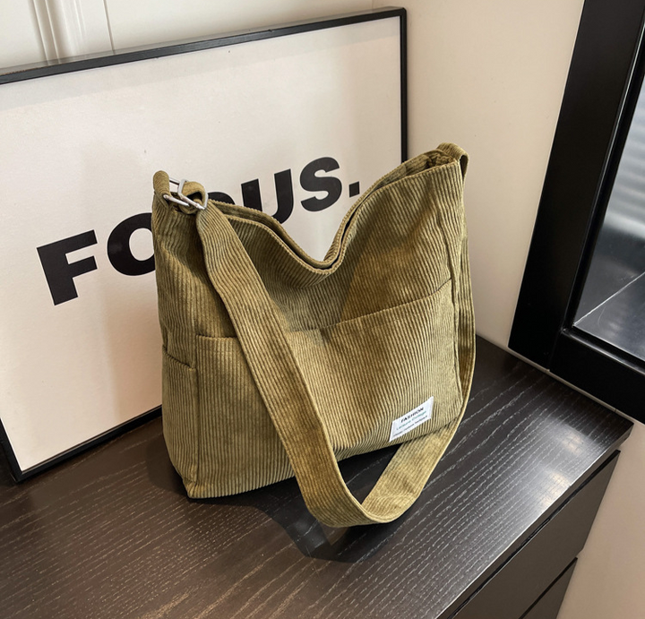 Yana Shoulder Bag