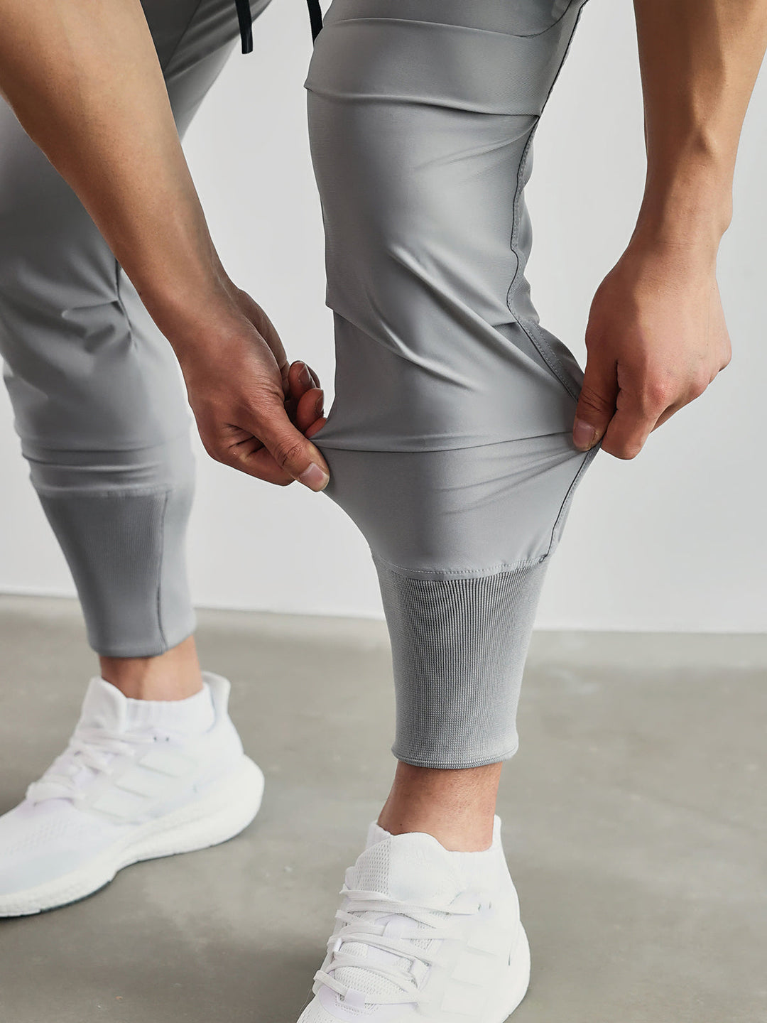 High-waisted ribbed cargo joggers