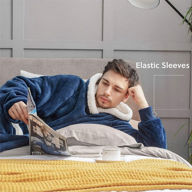 CozyWrap - Casual Unisex Hooded Wearable Blanket