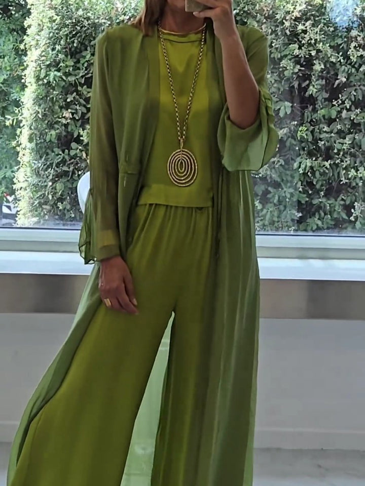 Shira Elegant Comfortable Set