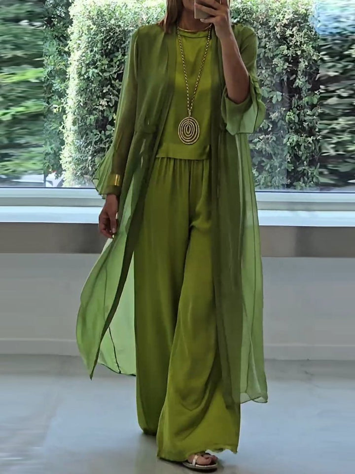 Shira Elegant Comfortable Set